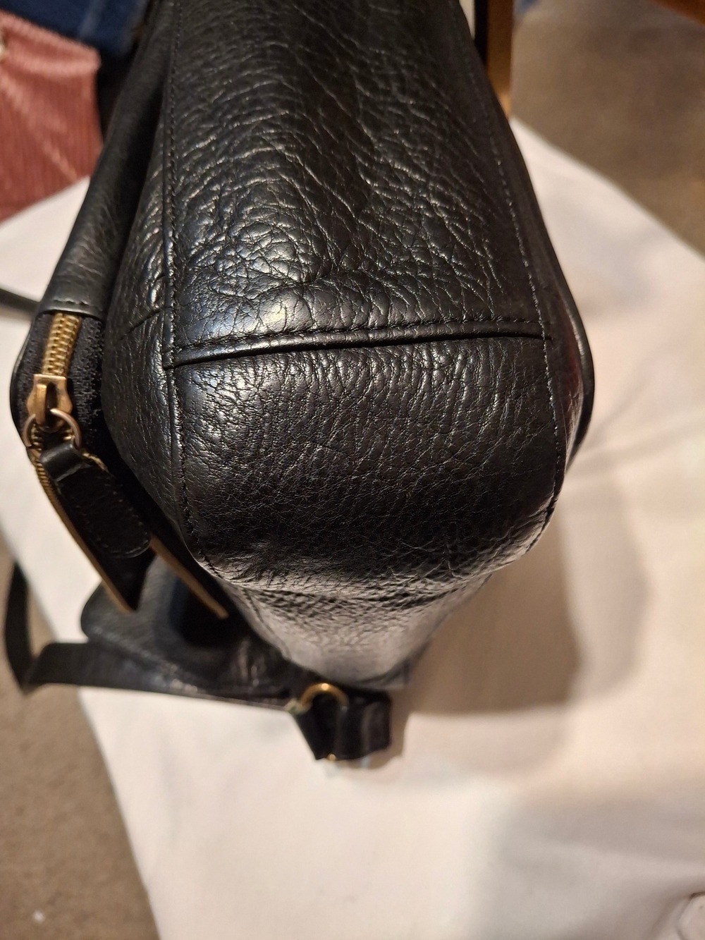Vintage Fossil Black Leather Crossbody Bag - Classic Everyday Shoulder Bag - Picture 5 of 7